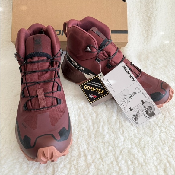 Salomon Burgundy Cross Hike Mid GTX 2 Women's Boots, Gore-Tex/Waterproof, 8 - Picture 1 of 10